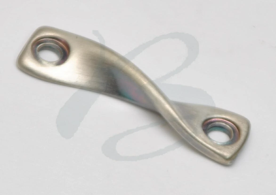 ZAMAK ORNAMENT --mm VARIOUS COLOURS 