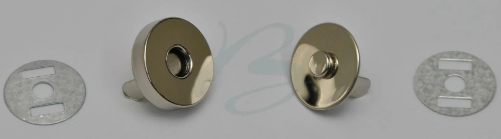 BRASS MAGNETIC SNAP BUTTON IN VARIOUS SIZES AND COLOURS 