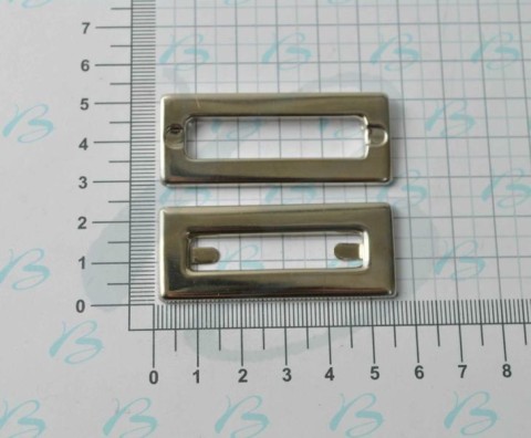 RECTANGULAR IRON EYELET 40x8 mm WITH FINS AVAILABLE IN VARIOUS COLOURS